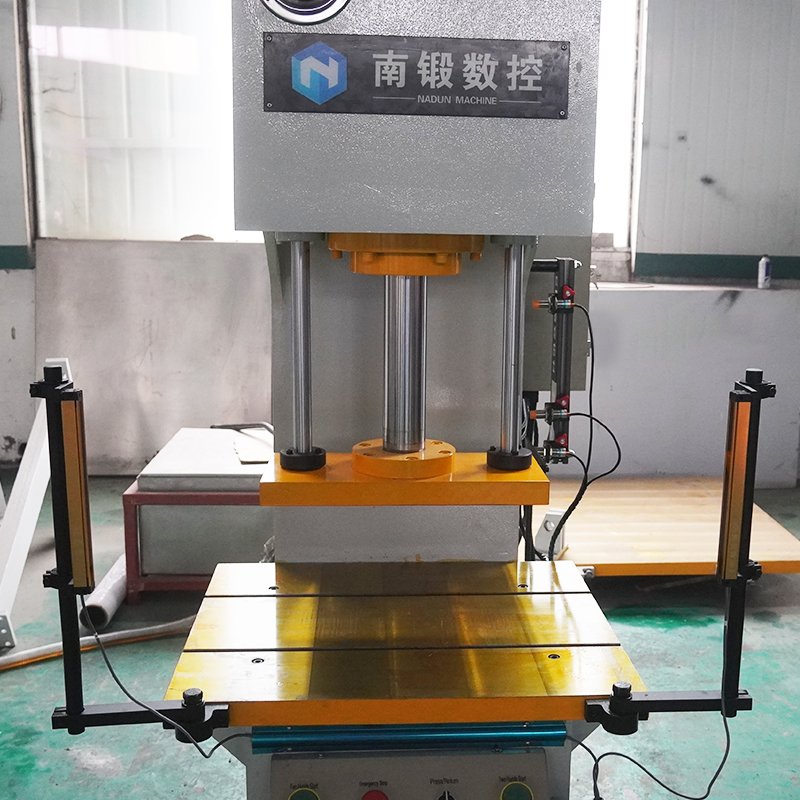 What is the design bed structure strength of the C-type hydraulic press?