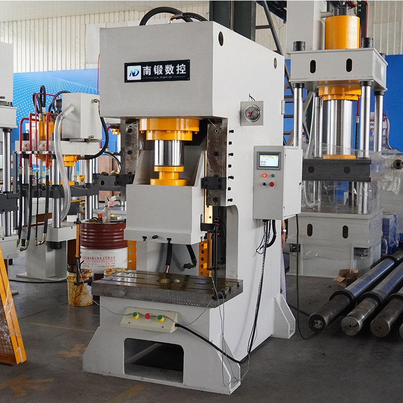 Are there any reputable manufacturers or suppliers known for producing high-quality hydraulic punching machines?