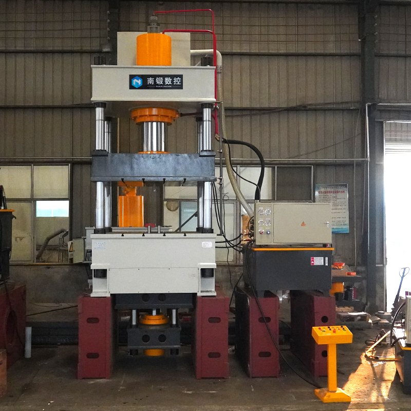 Metal deep drawing press