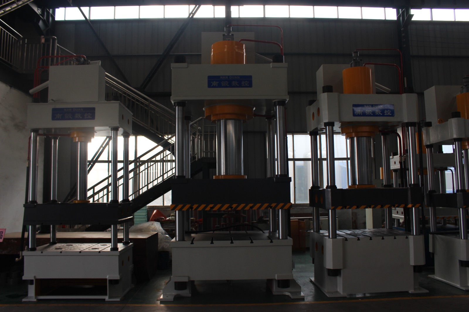 How much is the price of Tengzhou fast multi-directional forging hydraulic press?